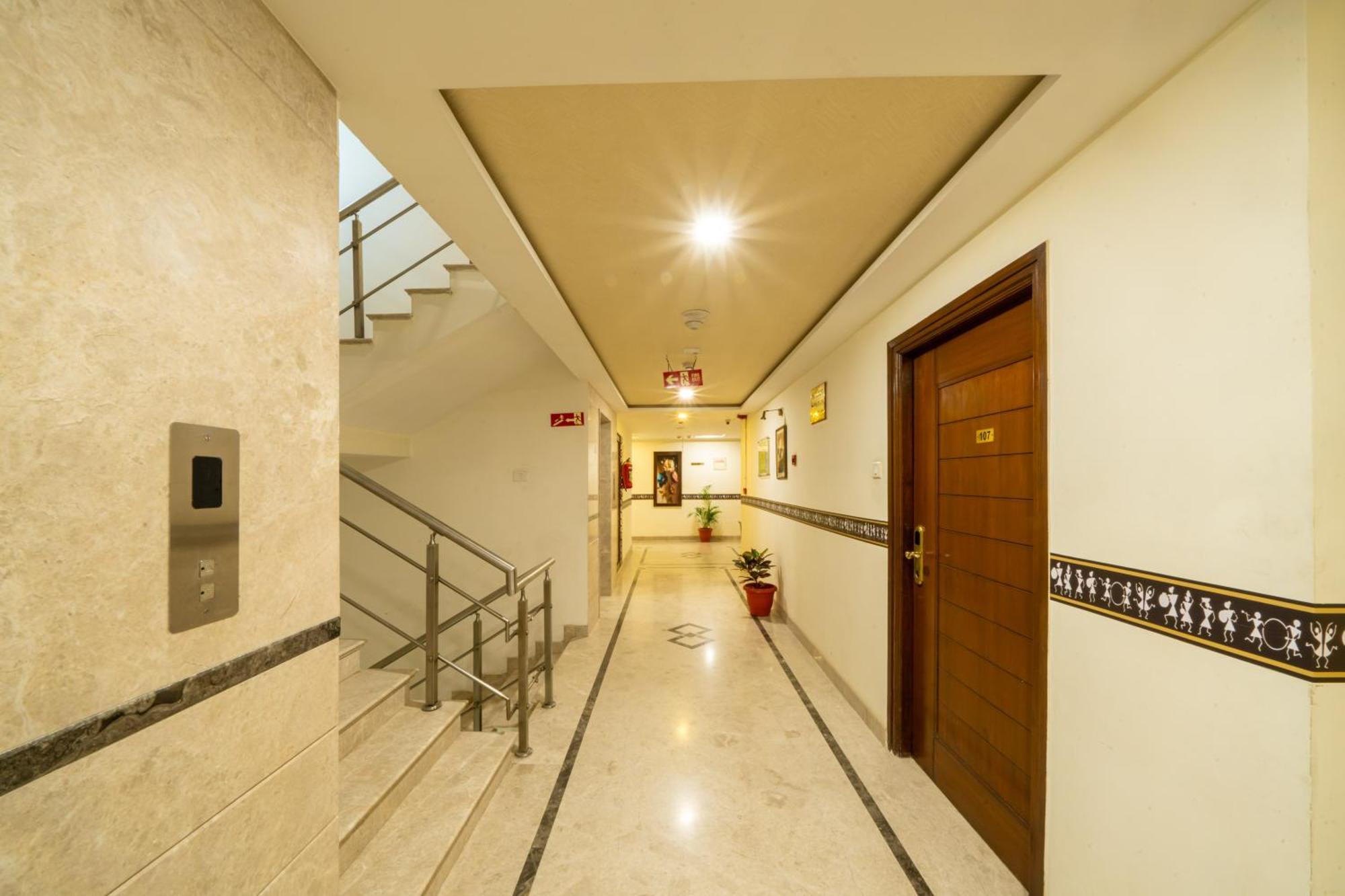 Midtown Suites Marathahalli Bangalore Esterno foto
